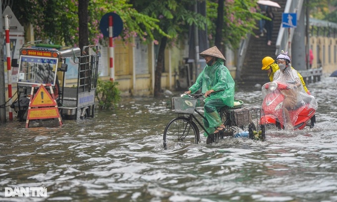 Miền Bắc mưa 200mm, nguy cơ ngập nhiều nơi - 1