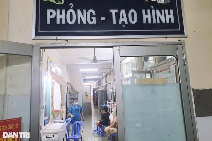 Vụ đốt phòng trọ vì ghen ở Đồng Nai: Thêm một bé tiên lượng nặng xin về nhà - 1