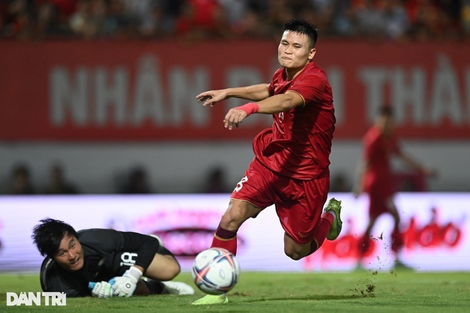 Báo Hong Kong bình luận khi đội nhà thất bại trước đội tuyển Việt Nam - 1