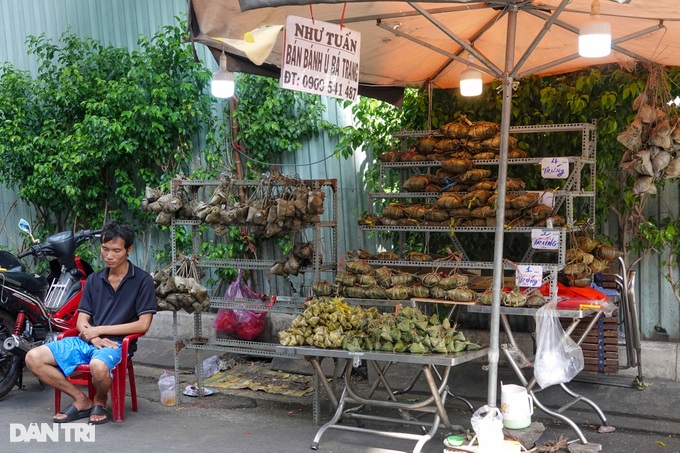 Chen chân mua loại bánh đặc sản của người Hoa, tiểu thương thu bạc triệu - 5