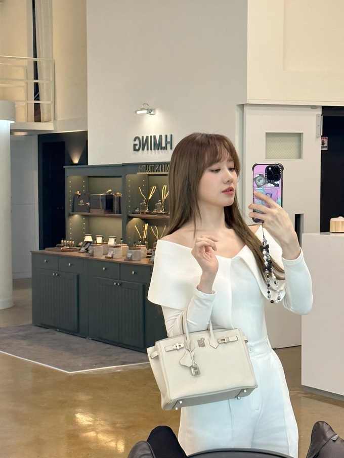 Hari Won tuổi 38: Vượt qua bệnh tật, làm tay hòm chìa khóa cho Trấn Thành - 11