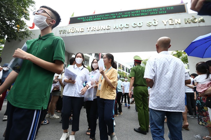 Nếu con không đỗ trường tốp, mẹ có cho học trường điểm chuẩn 5 điểm/môn? - 1