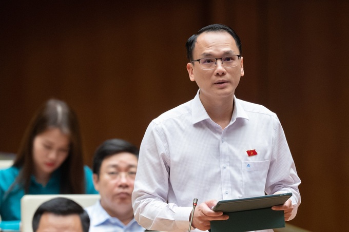 Đại biểu Quốc hội tranh luận về giao dịch bất động sản phải qua sàn - 1 Đại biểu Quốc hội tranh luận về giao dịch bất động sản phải qua sàn - 1