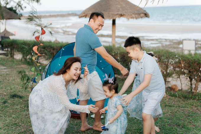 Vy Oanh lộ diện bên chồng con, nói rõ lý do biến mất khỏi mạng xã hội - 1