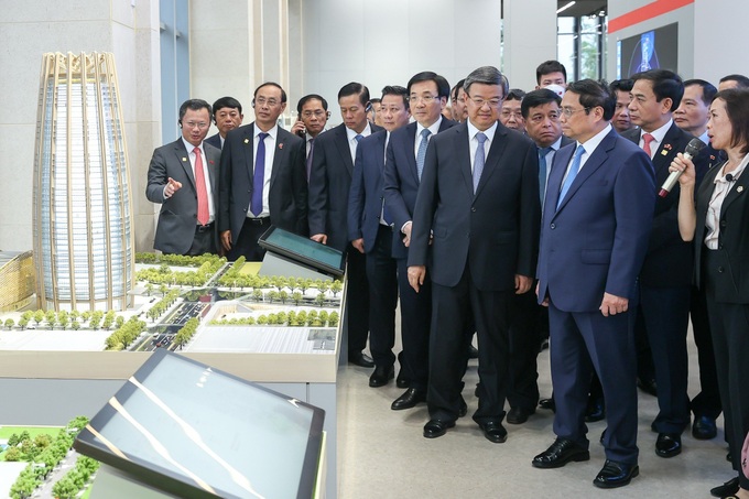 Thủ tướng Phạm Minh Chính ấn tượng với thành phố trong mơ của Trung Quốc - 1