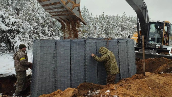 Ukraine rải mìn, điều quân dọc biên giới với Belarus - 1