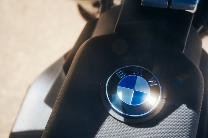 BMW ra mắt xe máy điện có thể tháo rời pin, đi được 90km mỗi lần sạc - 6