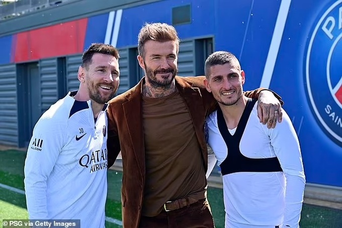 David Beckham tự tay thực hiện bức tranh tường chào đón Messi - 2