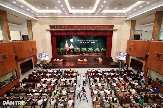 Kẹt xe, ngập nước, bạo hành và những nỗi lo của người dân TPHCM - 3 Kẹt xe, ngập nước, bạo hành và những nỗi lo của người dân TPHCM - 3