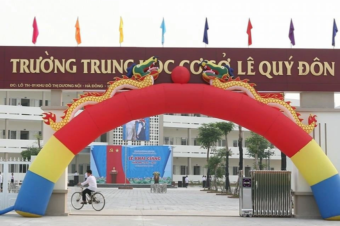 Phụ huynh bàng hoàng về mức phí 6 triệu đồng/tháng vào lớp 6 trường công - 1