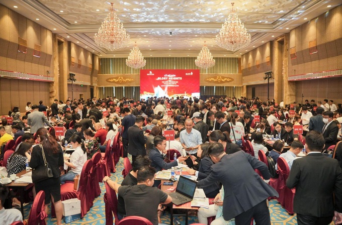 Căn hộ Glory Heights thu hút hàng nghìn khách hàng trong ngày mở bán - 1