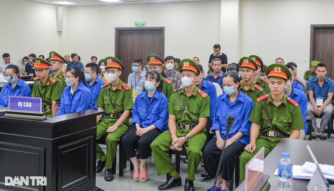 Xử vụ cựu Cục phó Trần Hùng: Bí ẩn chiếc túi màu đen trên ghế đá? - 2