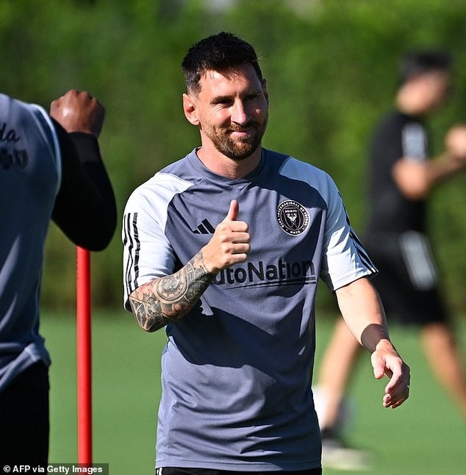 Messi phấn khích trong buổi tập luyện trước trận ra mắt Inter Miami | Báo  Dân trí