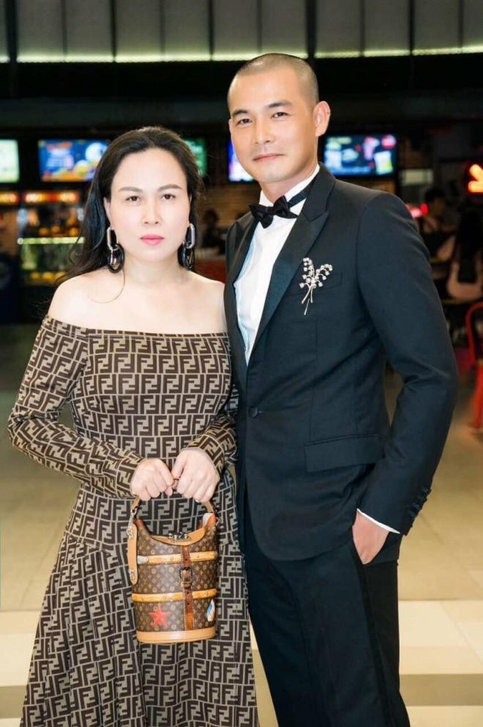 3 cặp sao Việt lệch tuổi: Yêu mặn nồng, bất ngờ chia tay trong tiếc nuối - 4