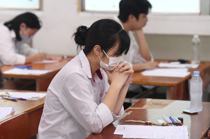Hàng trăm thí sinh có điểm xét tuyển đại học cao nhưng dính điểm liệt - 1