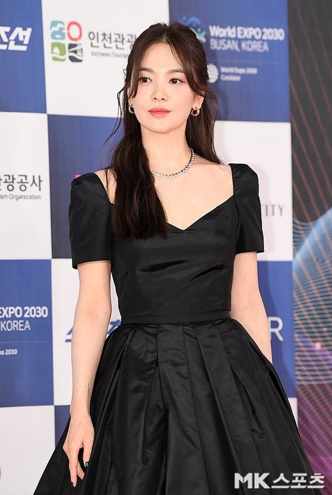 Song Hye Kyo 4 bí kíp đơn giản giúp mặc đẹp và tinh tế