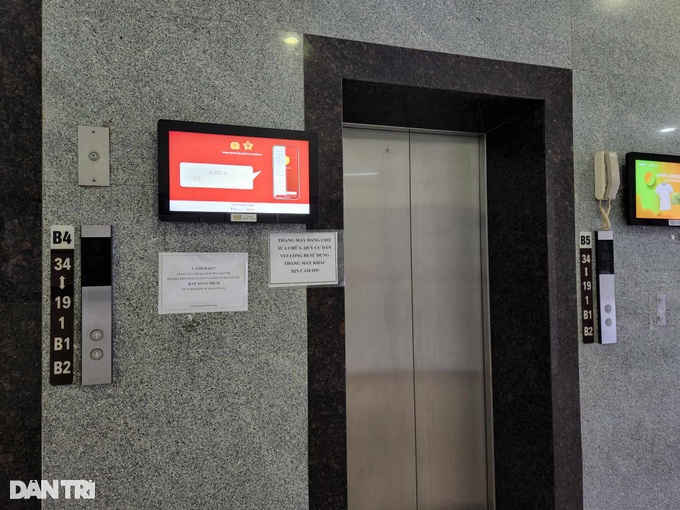 Sau lệnh của quận, căng thẳng ở chung cư Osaka Complex vẫn leo thang - 1