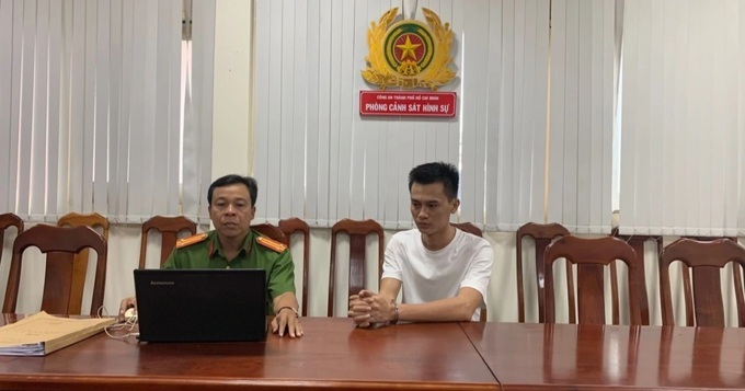Vụ Phan Công Khanh lừa đảo: Tiệm cầm đồ có phải chịu trách nhiệm liên đới? - 1 Vụ Phan Công Khanh lừa đảo: Tiệm cầm đồ có phải chịu trách nhiệm liên đới? - 1