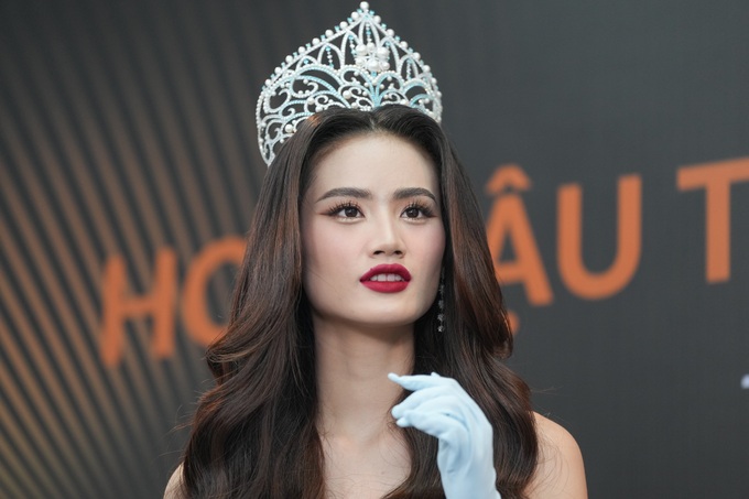 Ý Nhi khóc, xin lỗi sau phát ngôn bạn bè uống trà sữa, tôi đi thi hoa hậu - 2