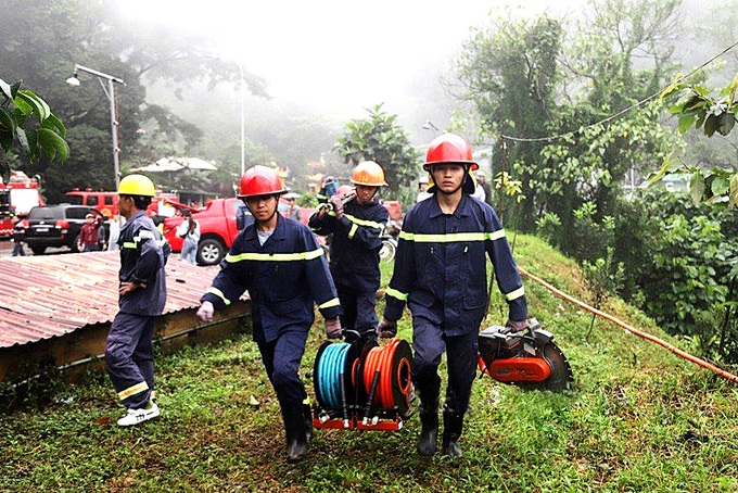 Một đoạn đèo Bảo Lộc tan hoang, đang tìm kiếm nạn nhân thứ 4 - 1