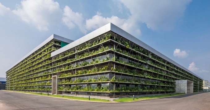 Mát rượi với kiến trúc phủ xanh độc đáo của một nhà máy Thụy Sĩ tại TPHCM - 5