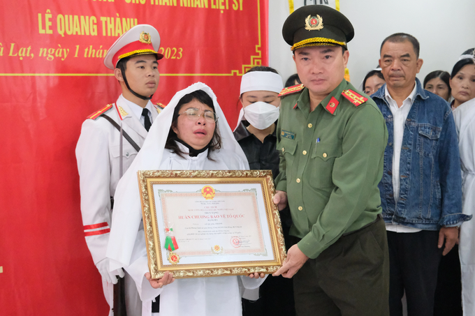 Truy tặng Huân chương Bảo vệ tổ quốc với 3 CSGT hy sinh ở đèo Bảo Lộc - 1