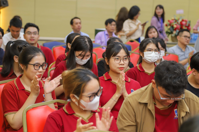 Giáo sư toán học: Thi trắc nghiệm bóp chết môn toán, ai chửi tôi chịu - 1