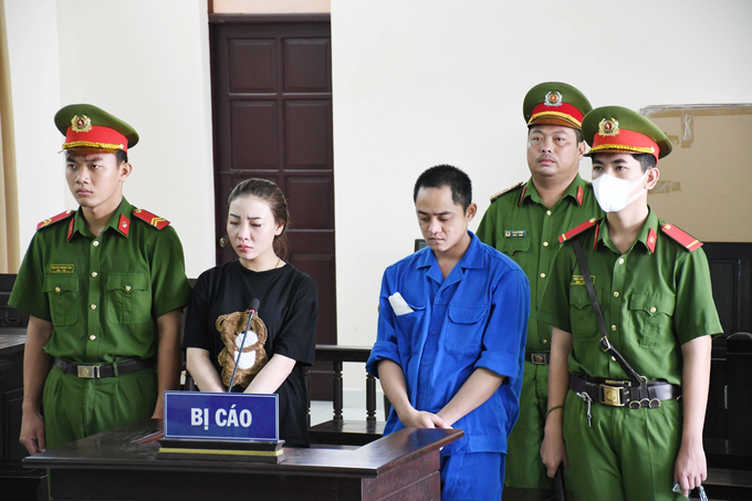 Vụ tao là trùm ở đây: Thanh niên đập vỡ kính xe cứu thương lĩnh án tù - 1 Vụ tao là trùm ở đây: Thanh niên đập vỡ kính xe cứu thương lĩnh án tù - 1