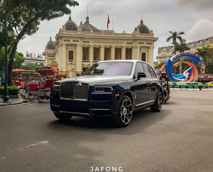 Giá 2 triệu đô, đại gia Việt đua nhau sắm Rolls-Royce Cullinan - 2