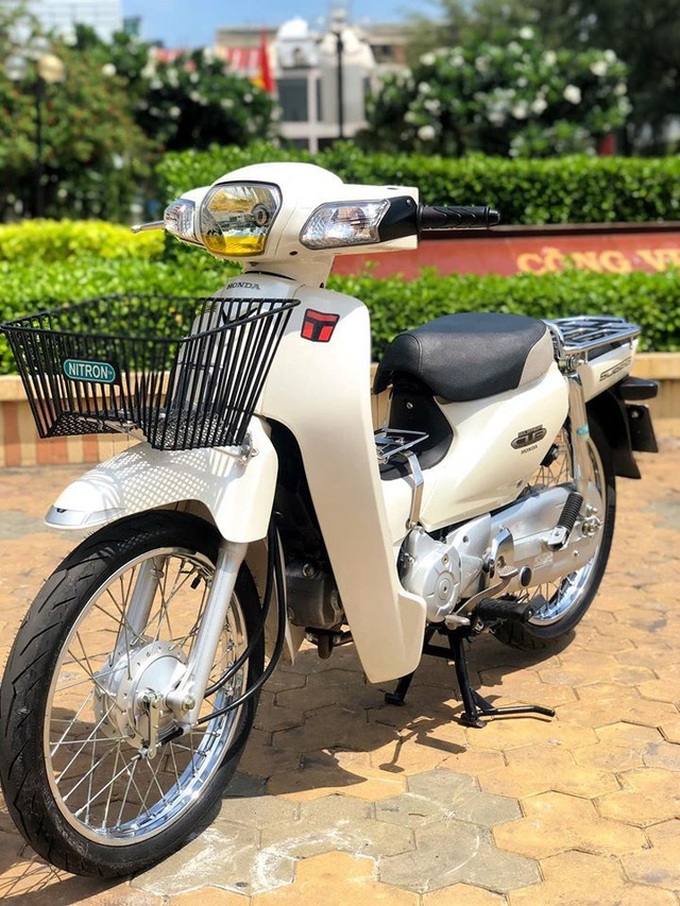 Honda Super Cub 110 cũ hàng hiếm giá hơn 100 triệu đồng - 1