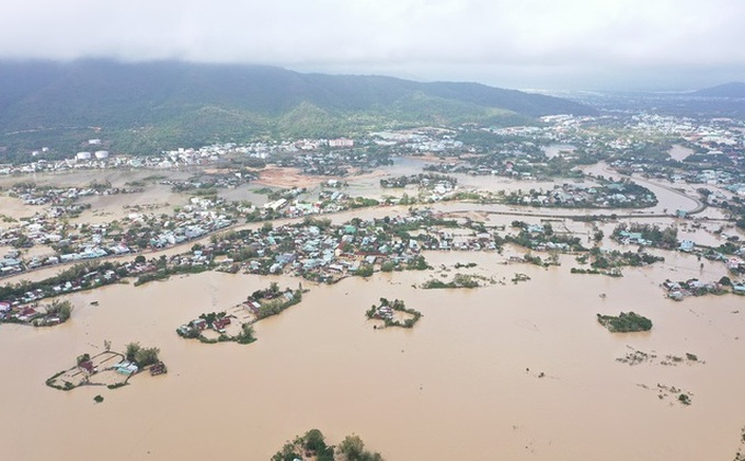Hundreds of households in Gia Lai evacuated due to flooding - 3