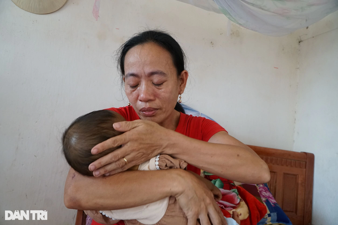 Poor mother seeks help to save ailing little daughter - 2