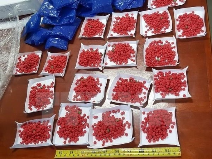 Two Lao nationals arrested for cross-border drug trafficking - 1