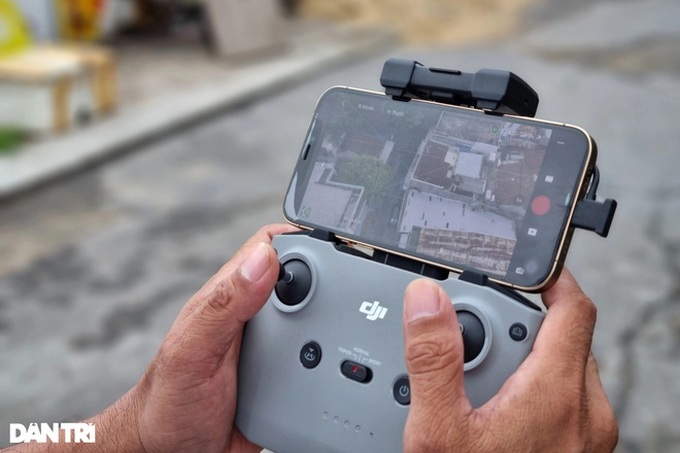 Drones piloted in Danang for monitoring social distancing violations - 6 Drones piloted in Danang for monitoring social distancing violations - 6