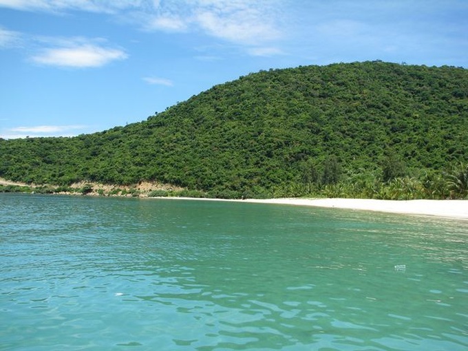 Cu Lao Cham Island faces visitor overloading - 1 Cu Lao Cham Island faces visitor overloading - 1