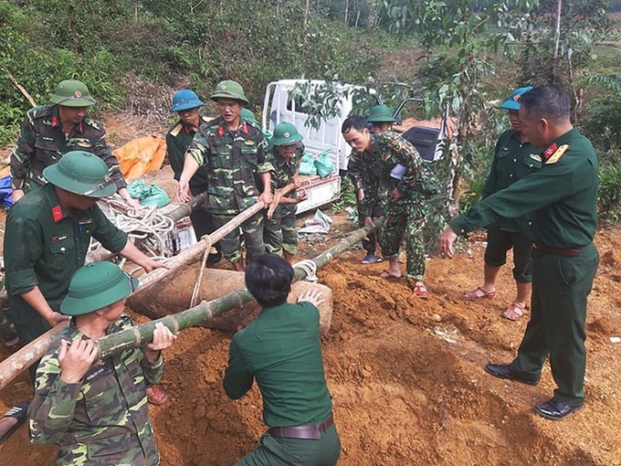 450-kg bomb found in Ha Tinh after flooding - 1