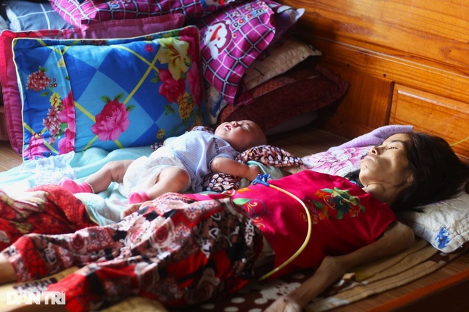 Woman on verge of death seeks help - 1