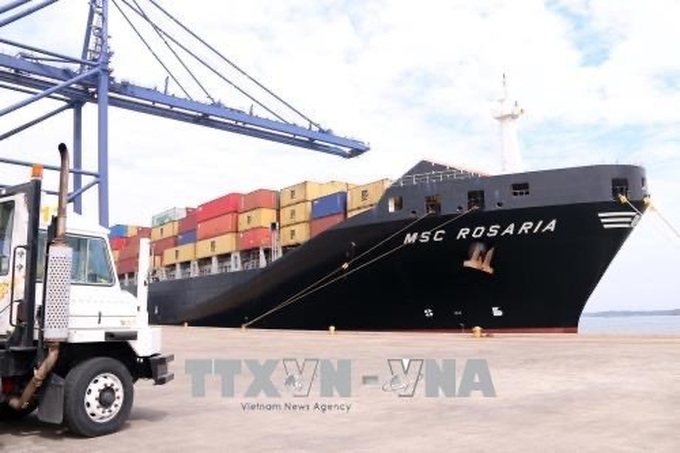 Seaports nationwide busy through Tet break - 1