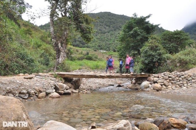 Firm supports Dantri's bridge construction in Son La - 2 Firm supports Dantri's bridge construction in Son La - 2