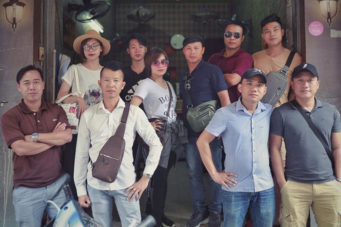 Hanoi young tour guides try to tackle pickpocketing - 1