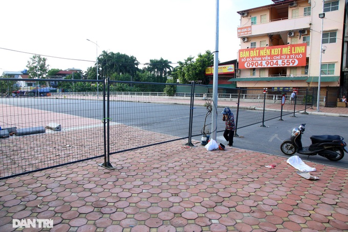 Roadblocks added for Covid-19 prevention in Hanoi - 3 Roadblocks added for Covid-19 prevention in Hanoi - 3