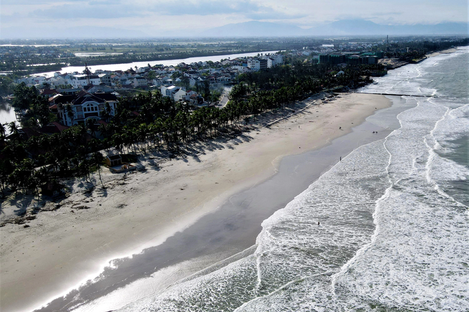 Hoi An seaside houses destroyed by erosion - 4 Hoi An seaside houses destroyed by erosion - 4