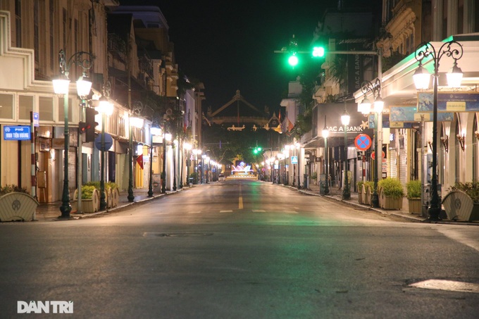 Silent Hanoi during social distancing - 6