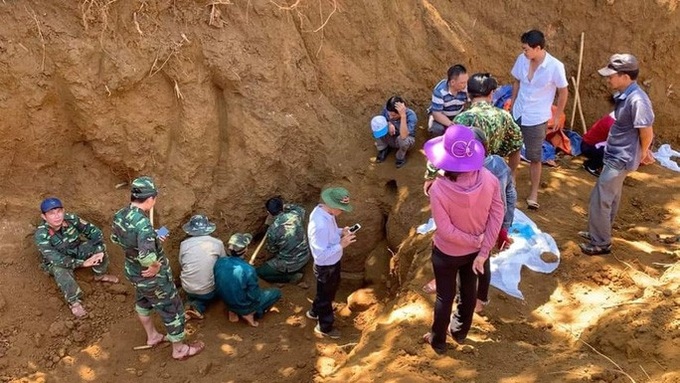 Mass grave found in Quang Nam Province - 1