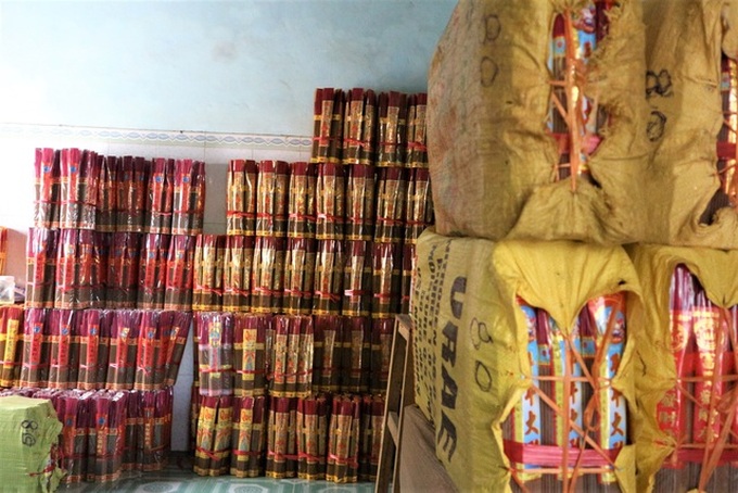 Quang Nam’s incense making village busy ahead of Tet - 8 Quang Nam’s incense making village busy ahead of Tet - 8