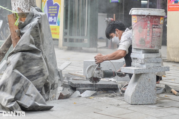 Repeated pavement repair plagues Hanoi residents - 7 Repeated pavement repair plagues Hanoi residents - 7