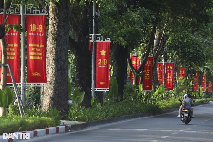 Hanoi decorated for National Day celebrations - 8 Hanoi decorated for National Day celebrations - 8