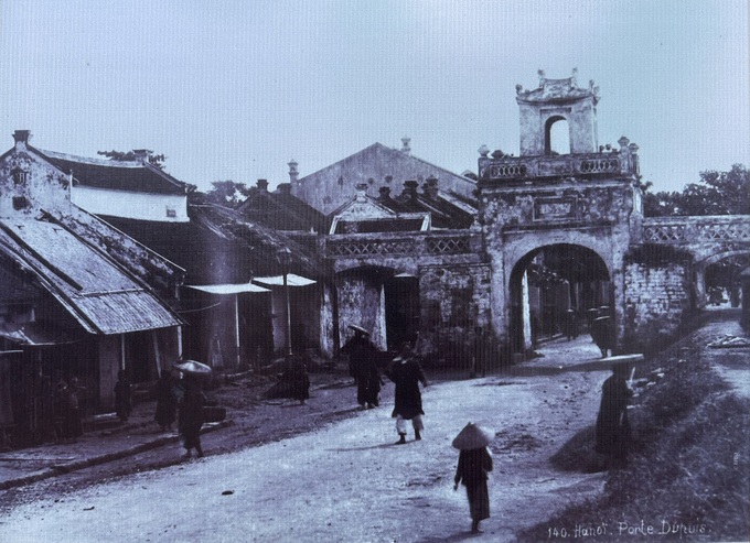 Exhibition features Hanoi’s past - 11 Exhibition features Hanoi’s past - 11