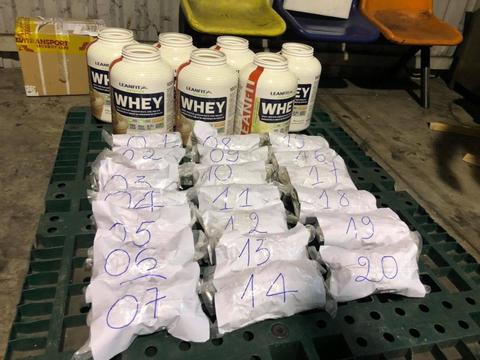 Over 5 kilos of marijuana from Canada seized at Ho Chi Minh City airport - 1 Over 5 kilos of marijuana from Canada seized at Ho Chi Minh City airport - 1