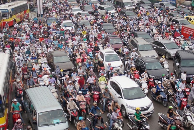 Hanoi keen to deal with congestion hotspots - 1
